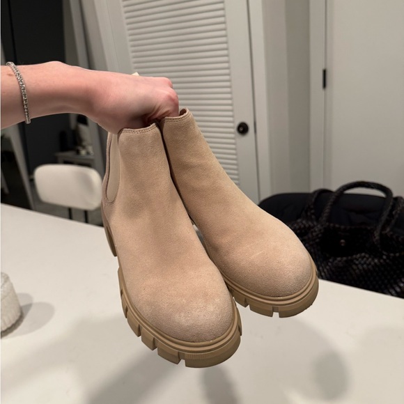 Steve Madden Beige Suede Ankle Booties - Picture 6 of 9